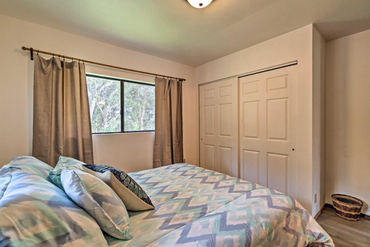 Peaceful Abode With Deck, 13 Mi To Black Sand Beach! Naalehu Eksteriør bilde